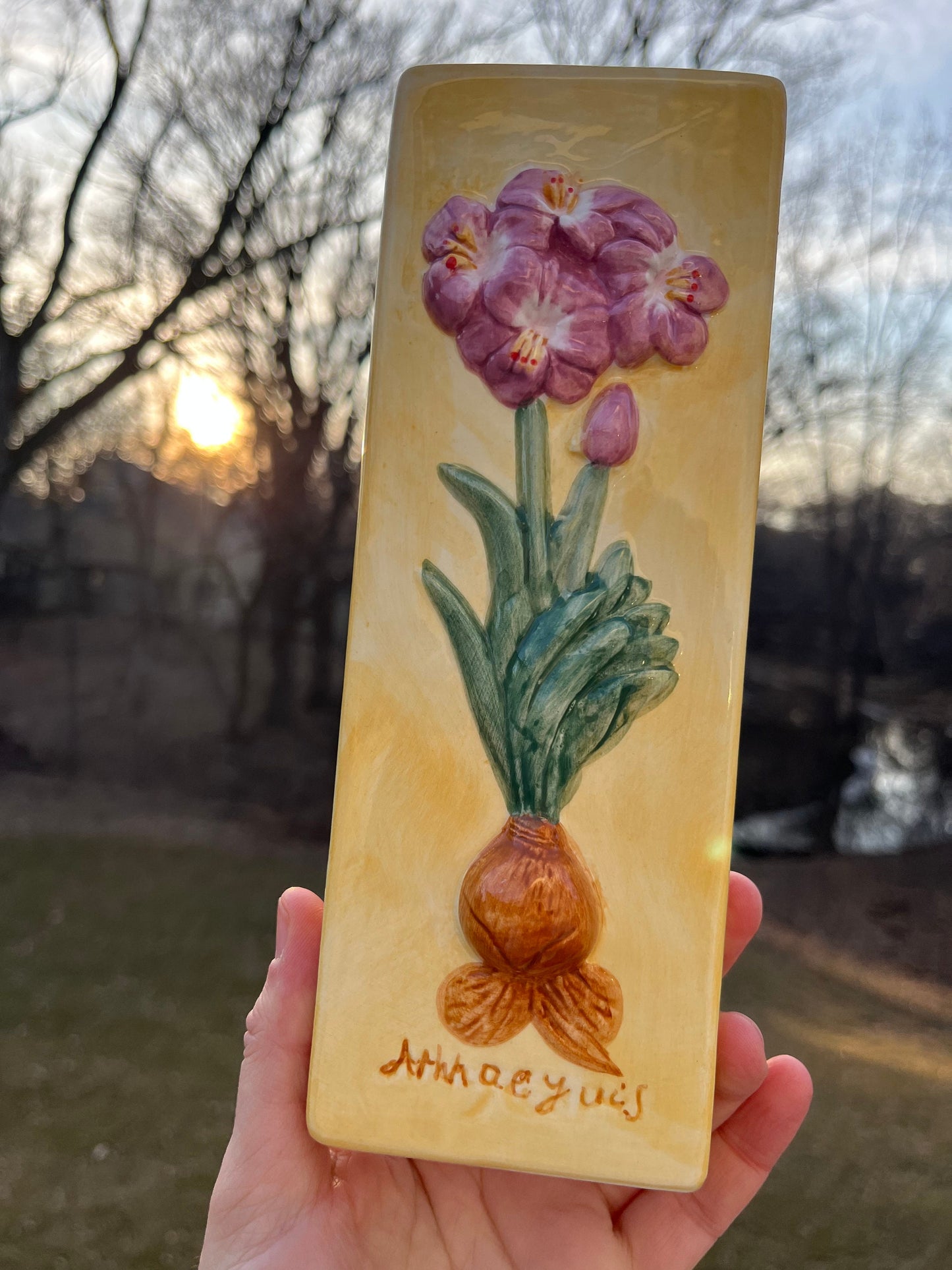 Vintage hangeable floral vase