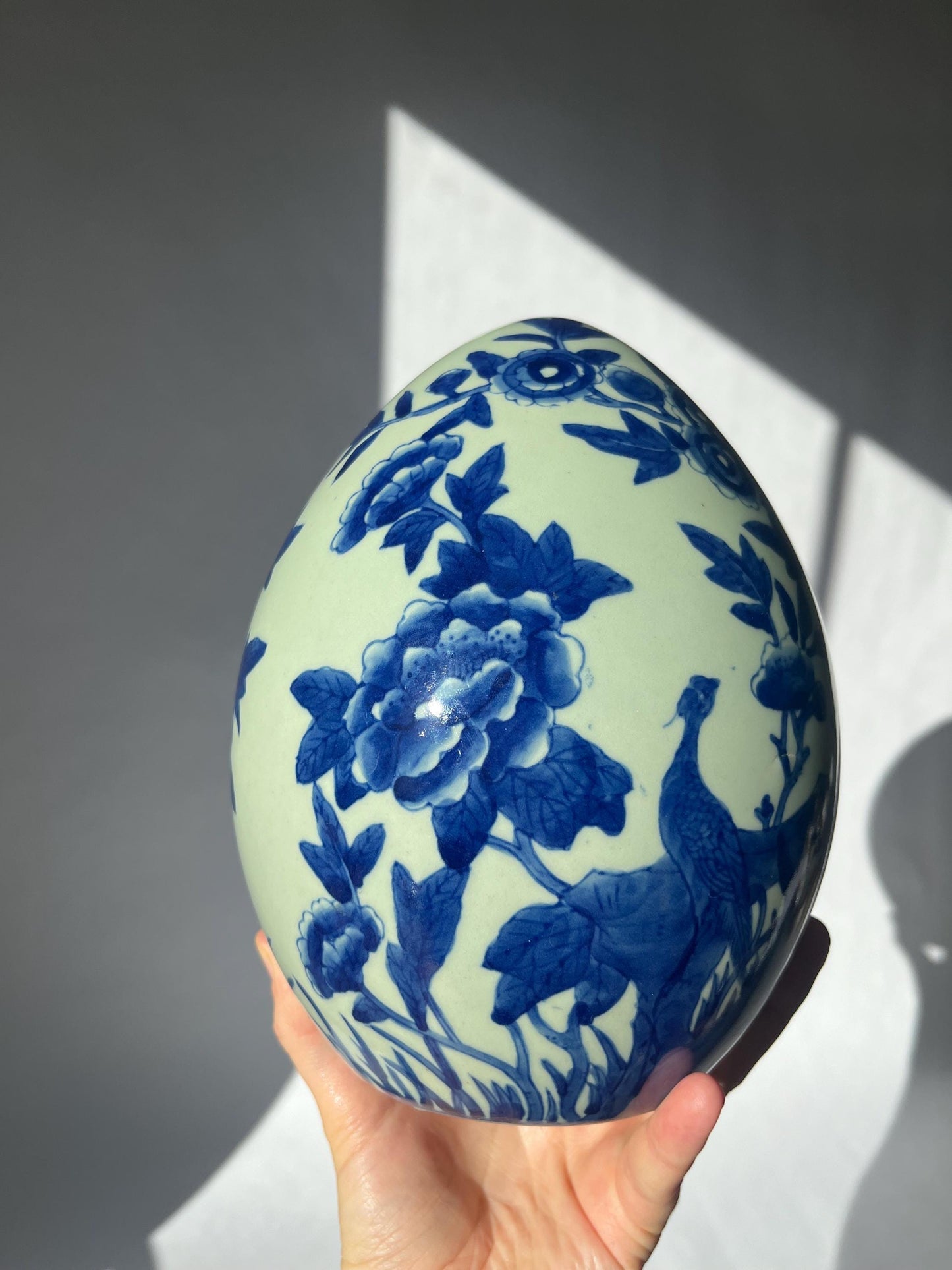 Vintage Bombay Blue & White Large Oriental Chinoiserie Egg