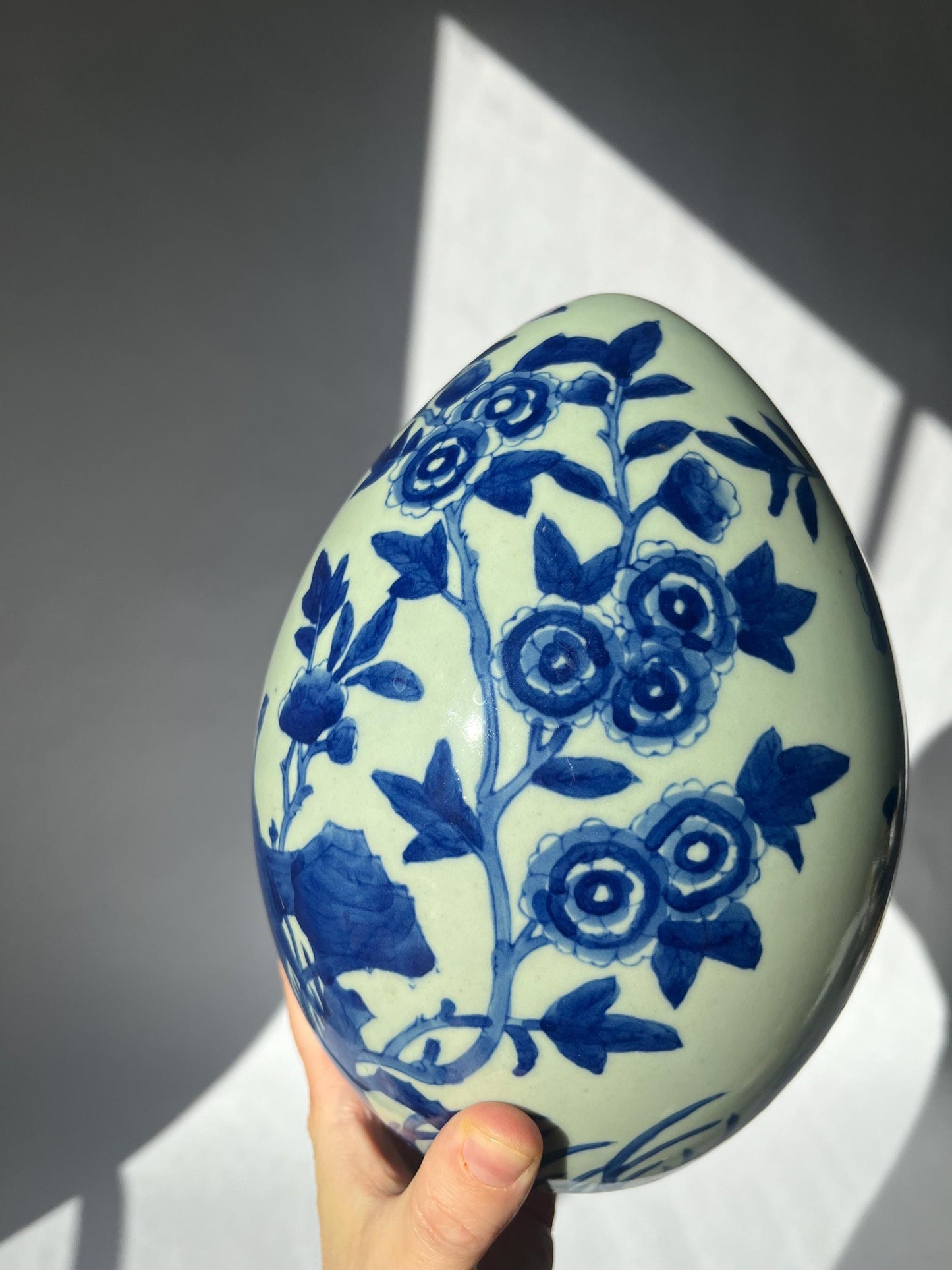 Vintage Bombay Blue & White Large Oriental Chinoiserie Egg