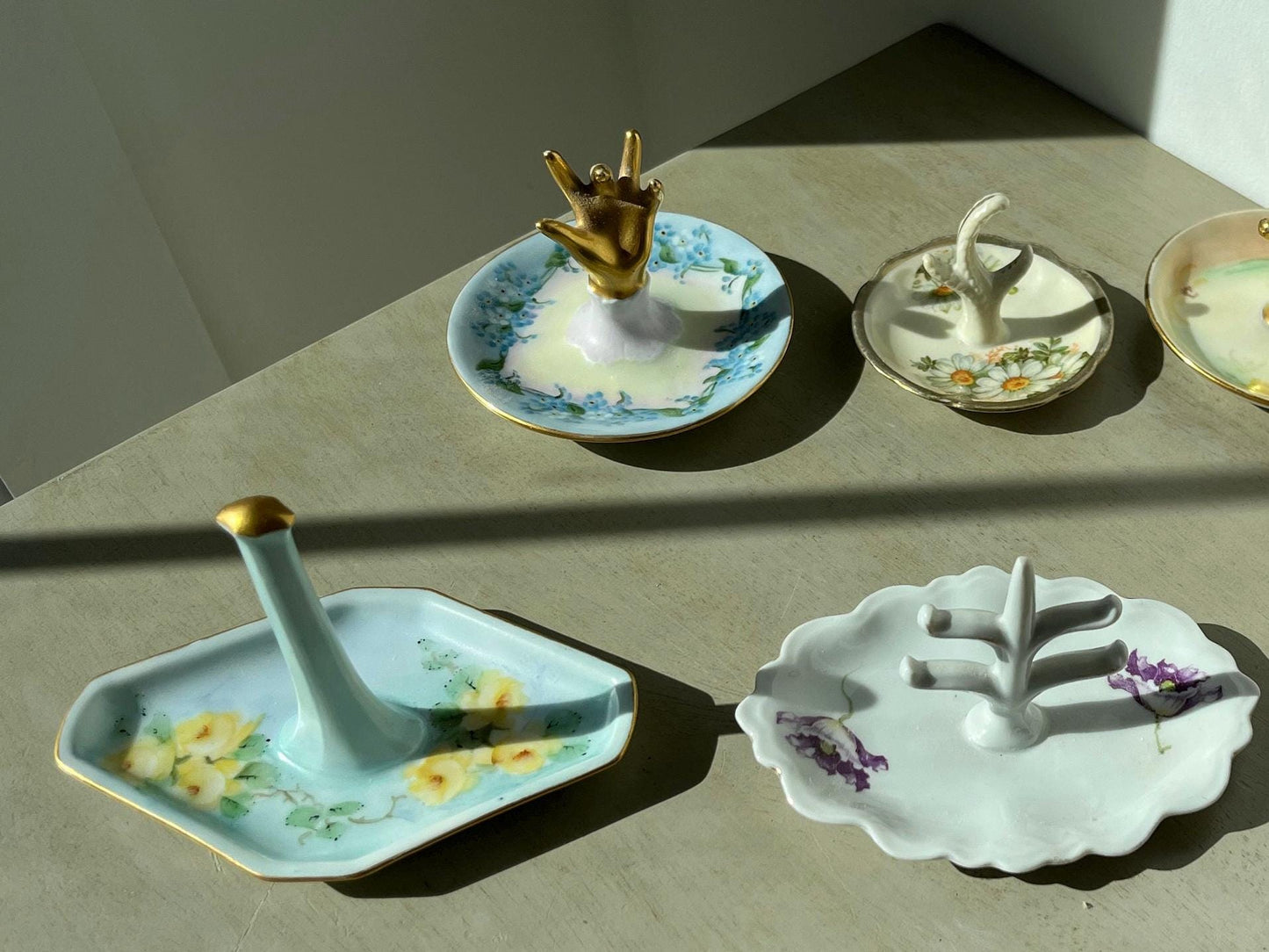 Vintage porcelain jewelry holders (1930-50s) - Austrian and French