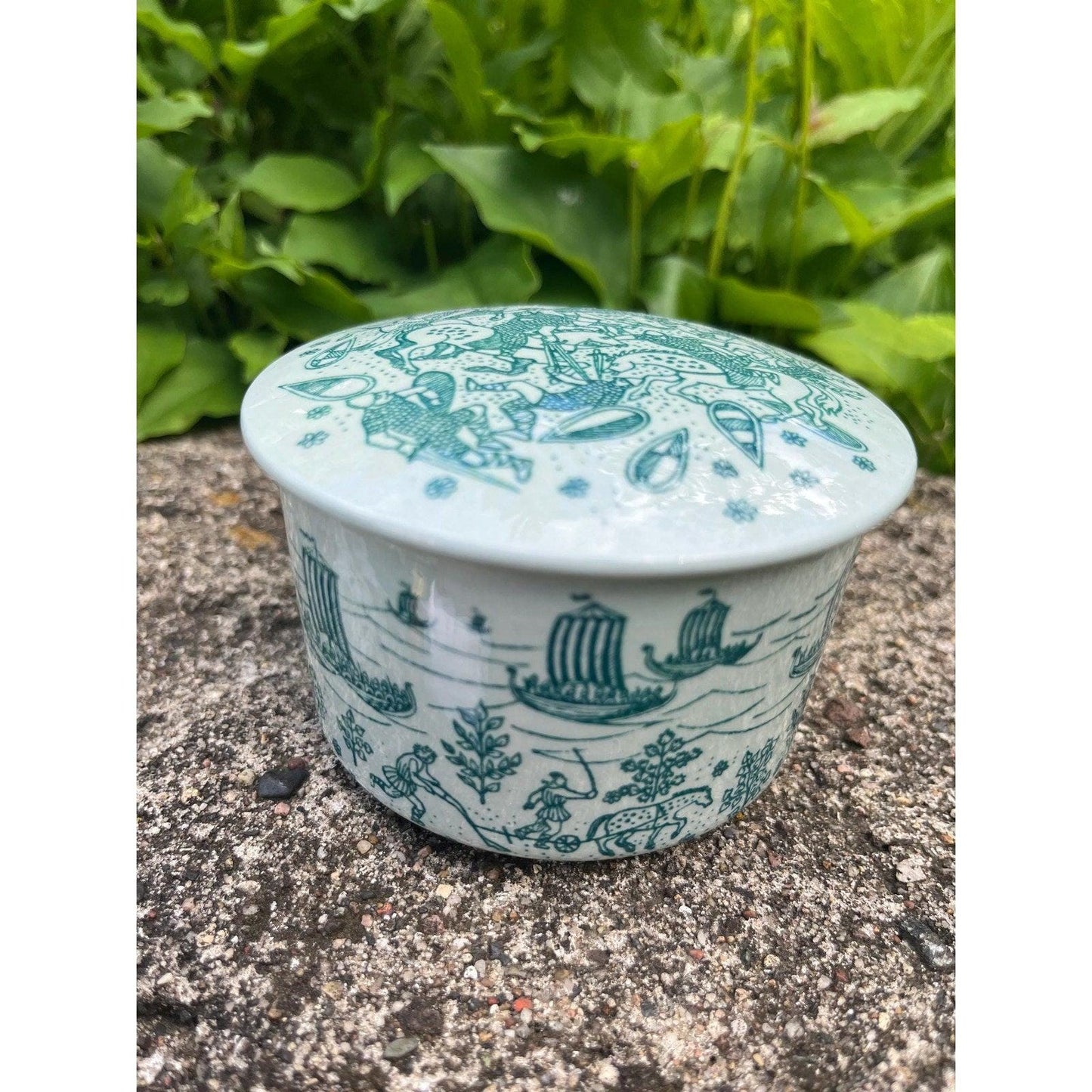 Vintage Nymolle Hoyrup lidded trinket dish, made in Denmark