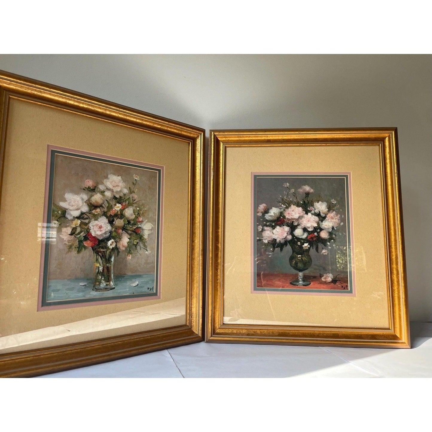 Lovely pair of vintage framed prints floral art work