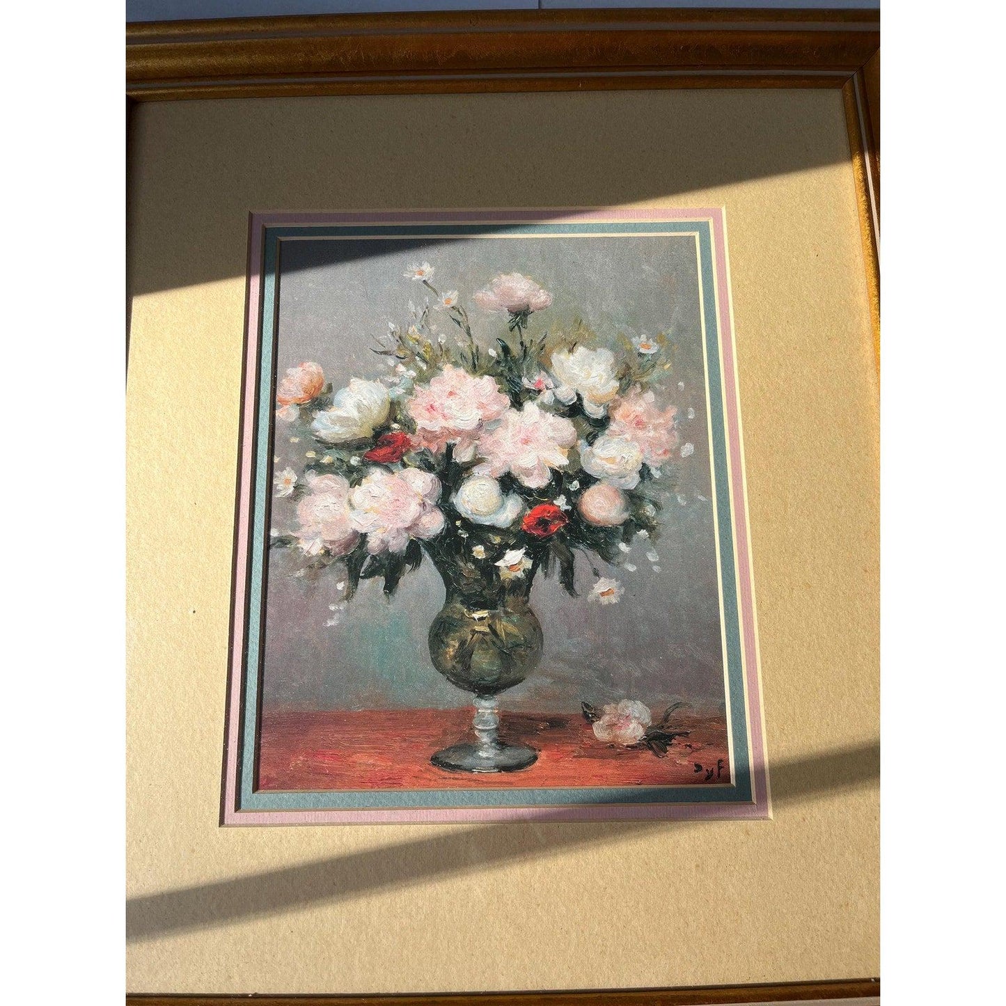 Lovely pair of vintage framed prints floral art work