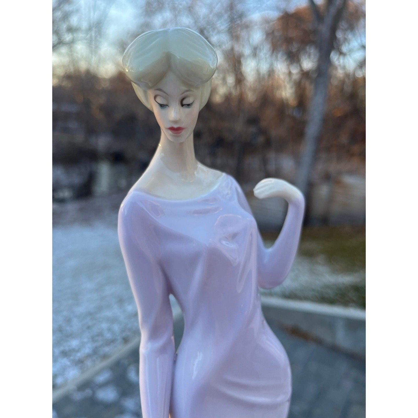 Vintage Royal Doulton ceramic figurine “Debutante