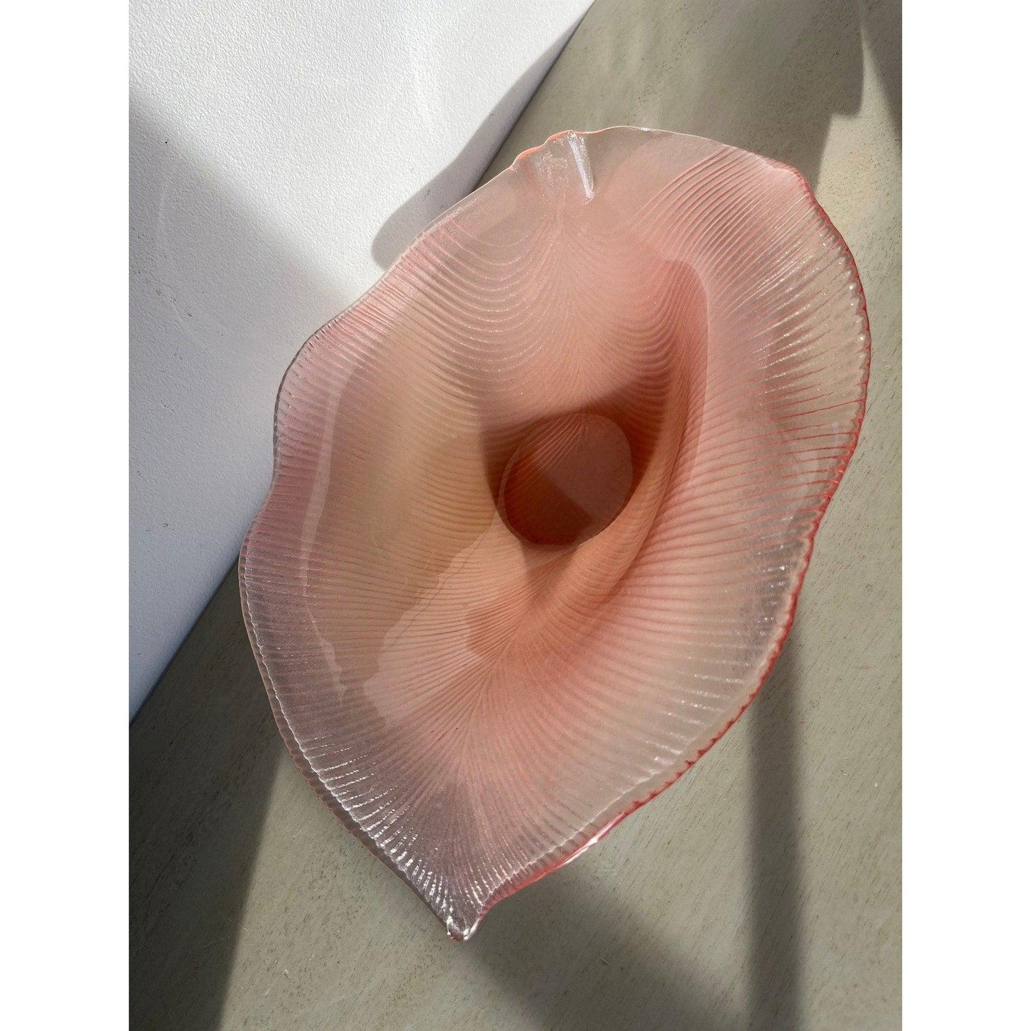 Vintage ‘Laslo for Mikasa pink satin art glass leaf shaped center piece bowl