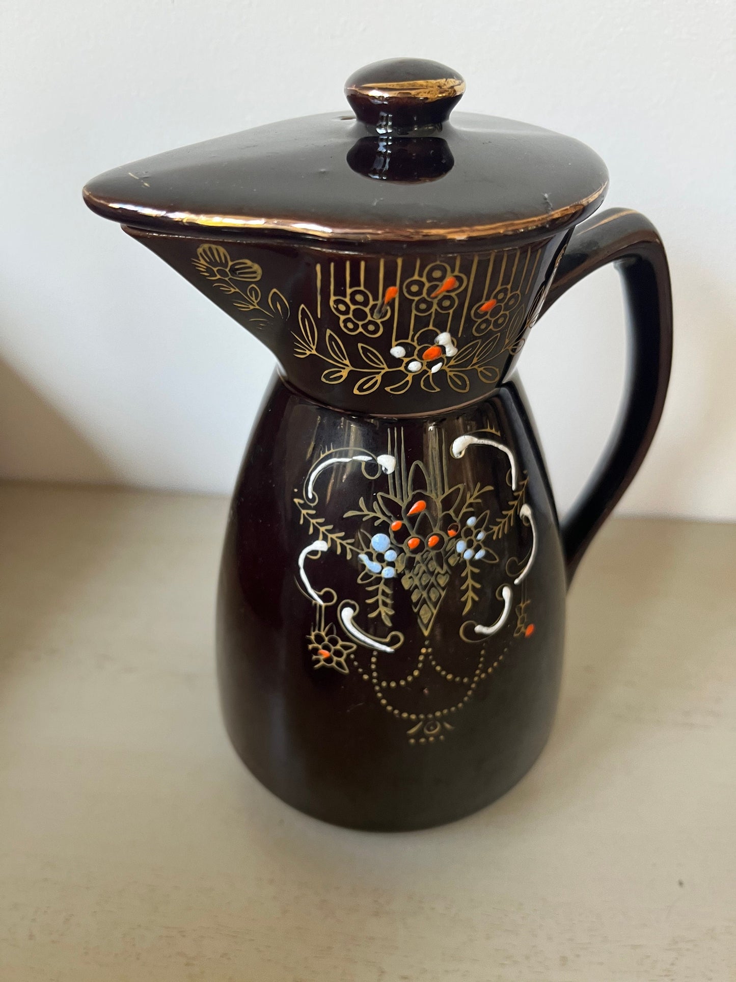 Vintage hand painted redware Japanese 2-piece set