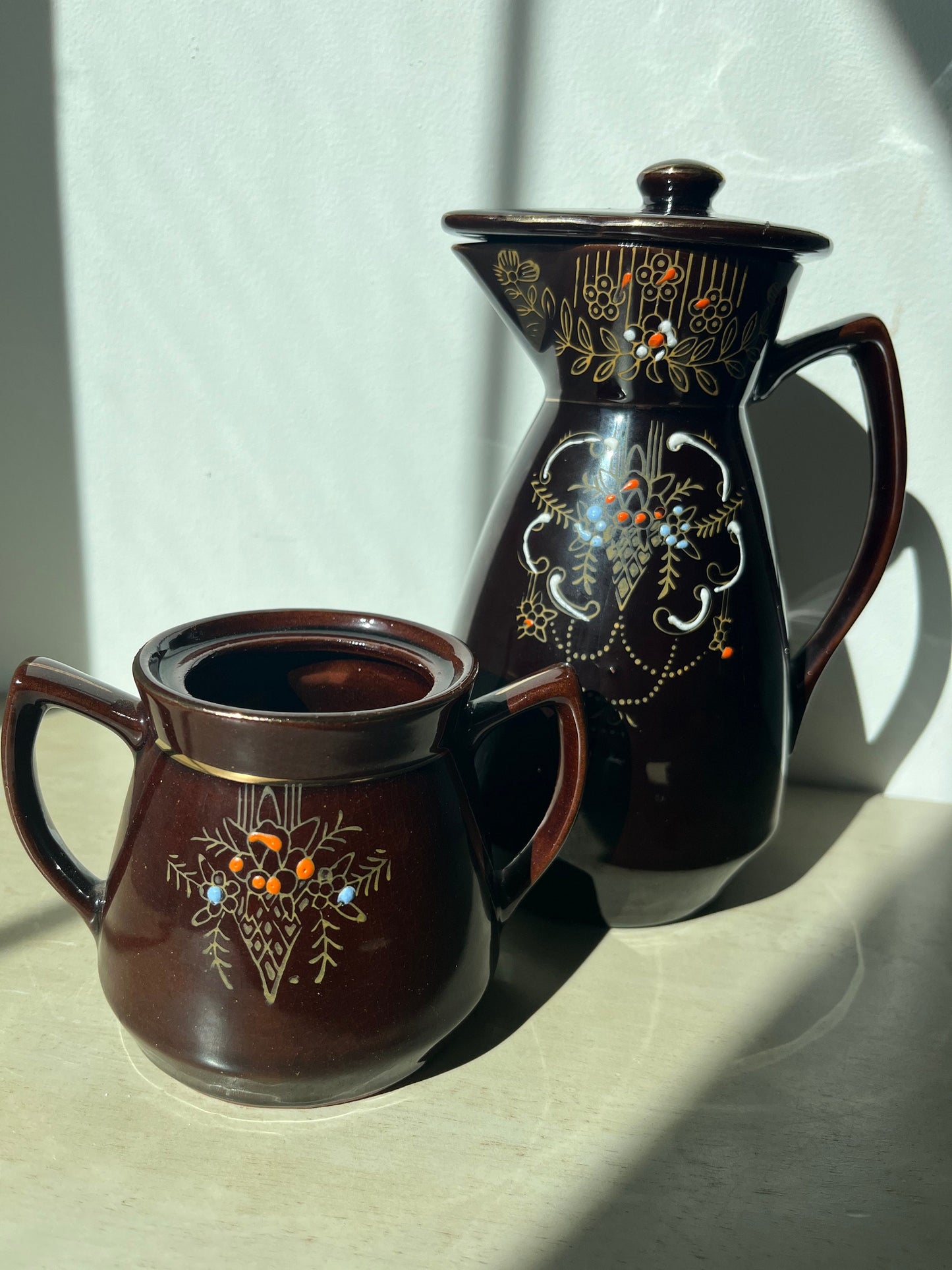 Vintage hand painted redware Japanese 2-piece set
