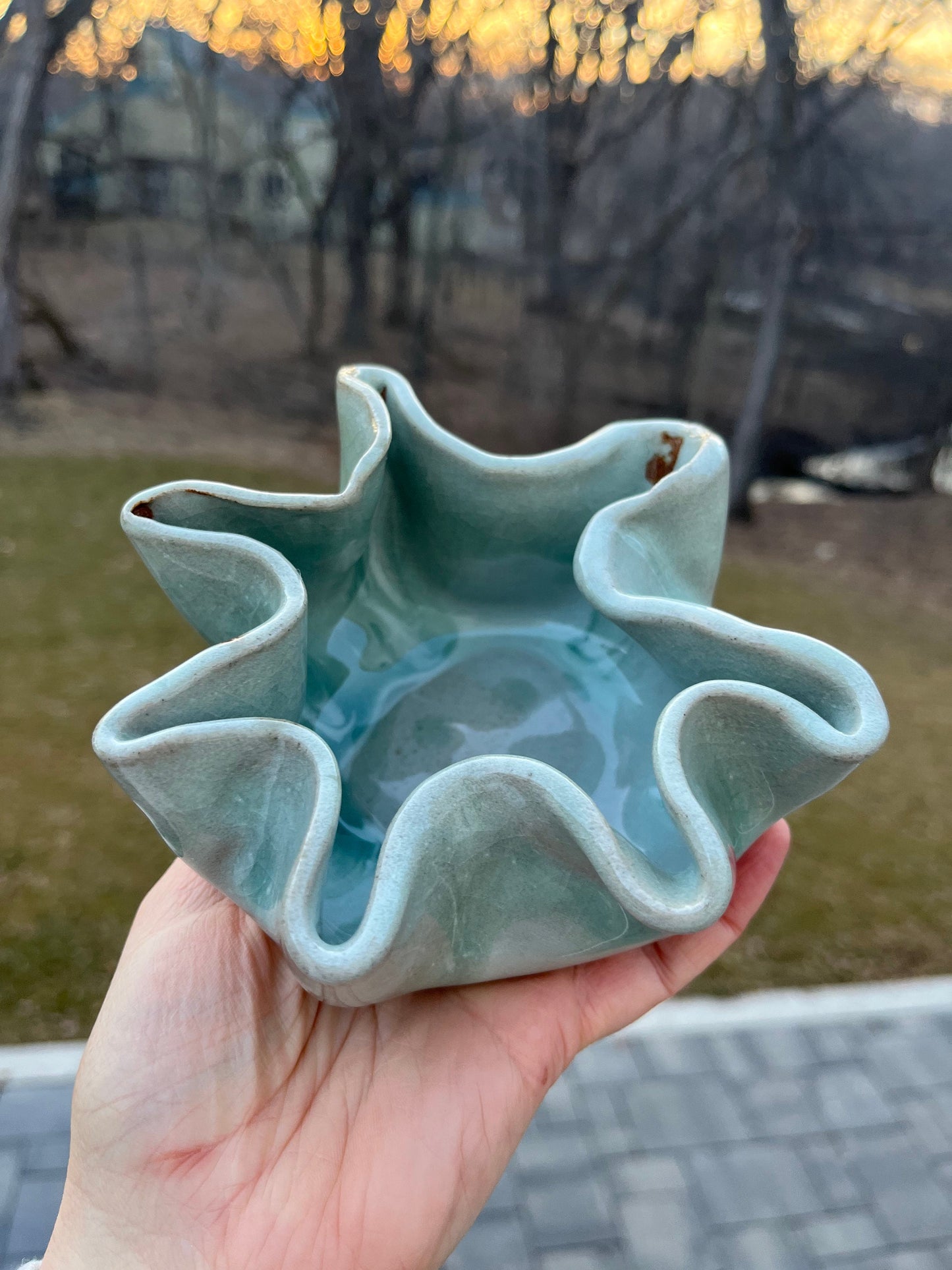 Gorgeous vintage “handkerchief pottery bowl