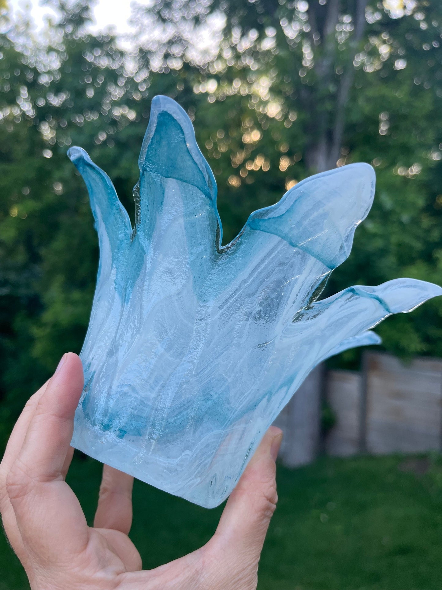 Vintage 8 petal art glass bowl, possibly Murano