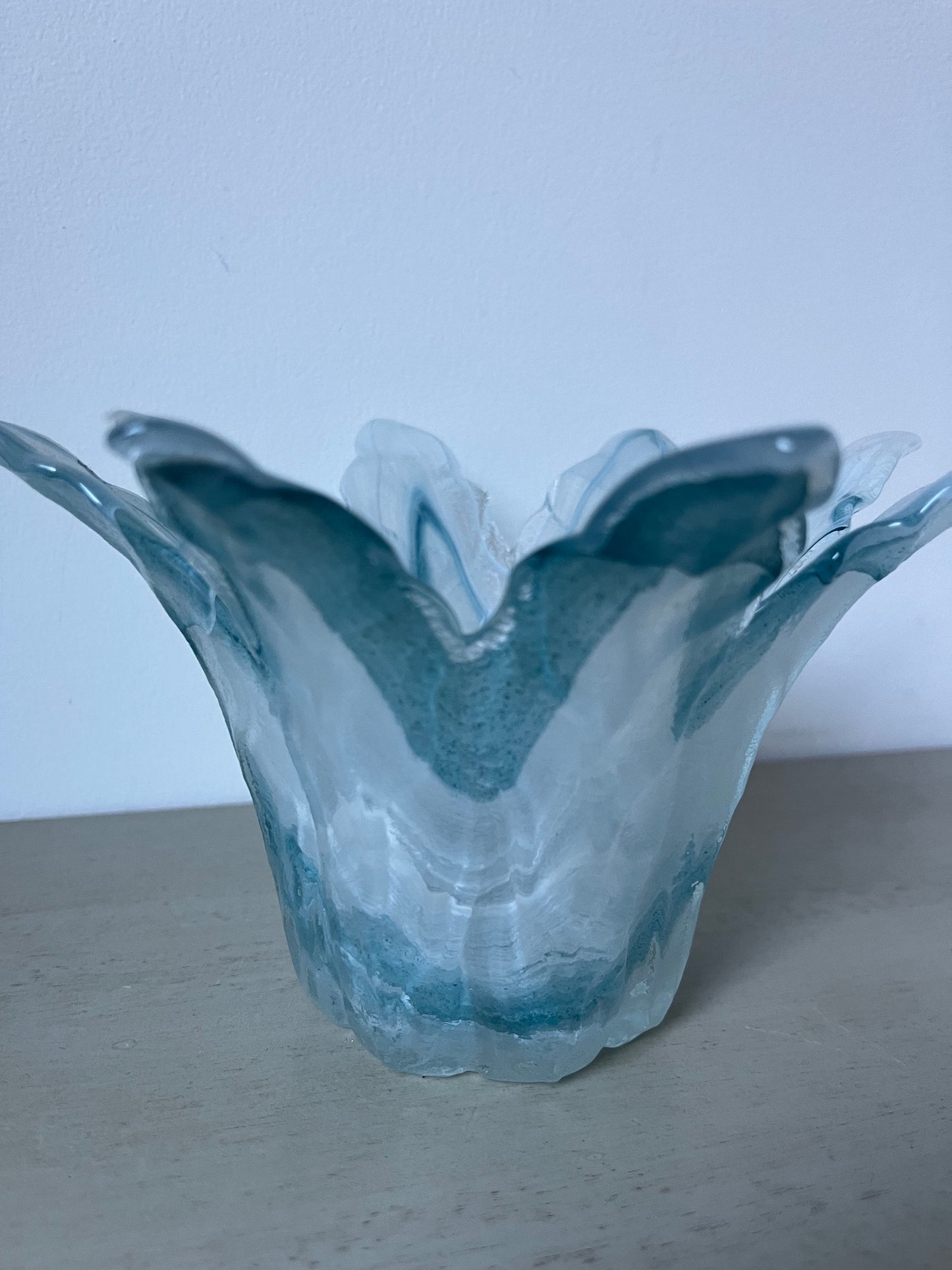 Vintage 8 petal art glass bowl, possibly Murano
