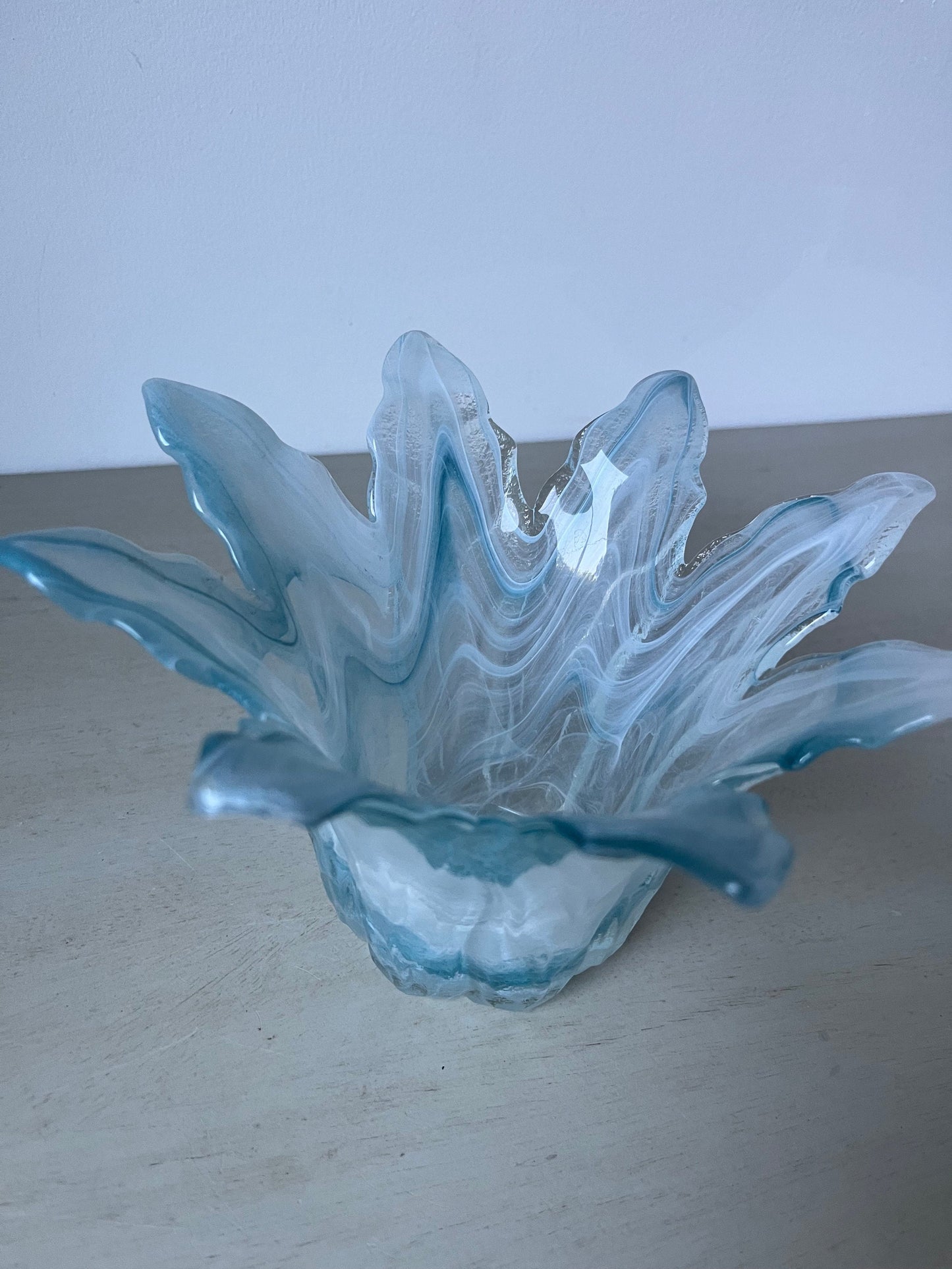 Vintage 8 petal art glass bowl, possibly Murano
