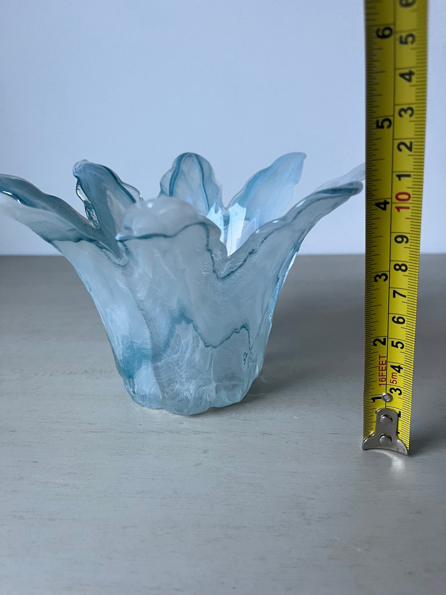 Vintage 8 petal art glass bowl, possibly Murano