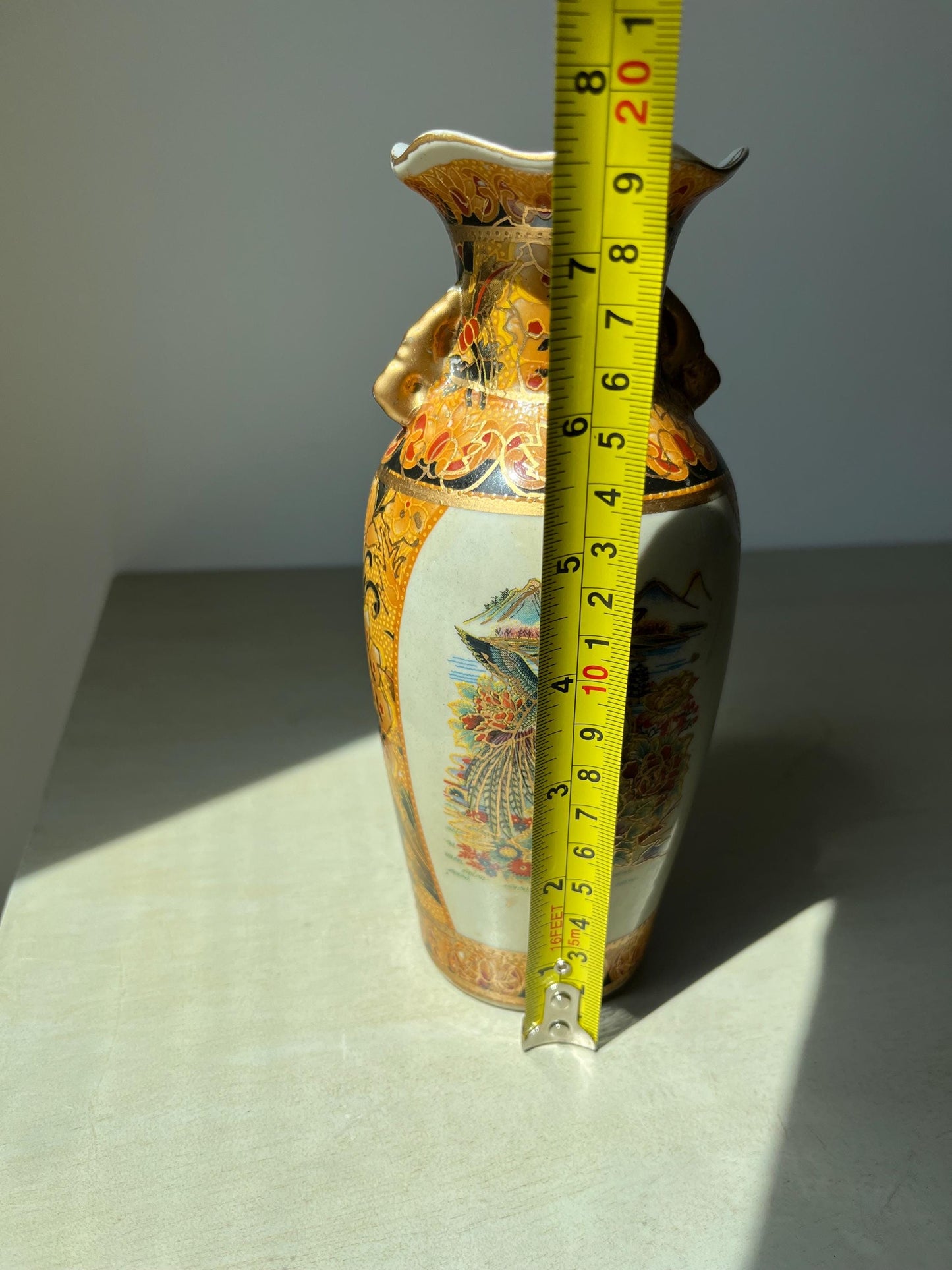 Beautiful vintage 1950s Japanese Satsuma Vase Hand Painted