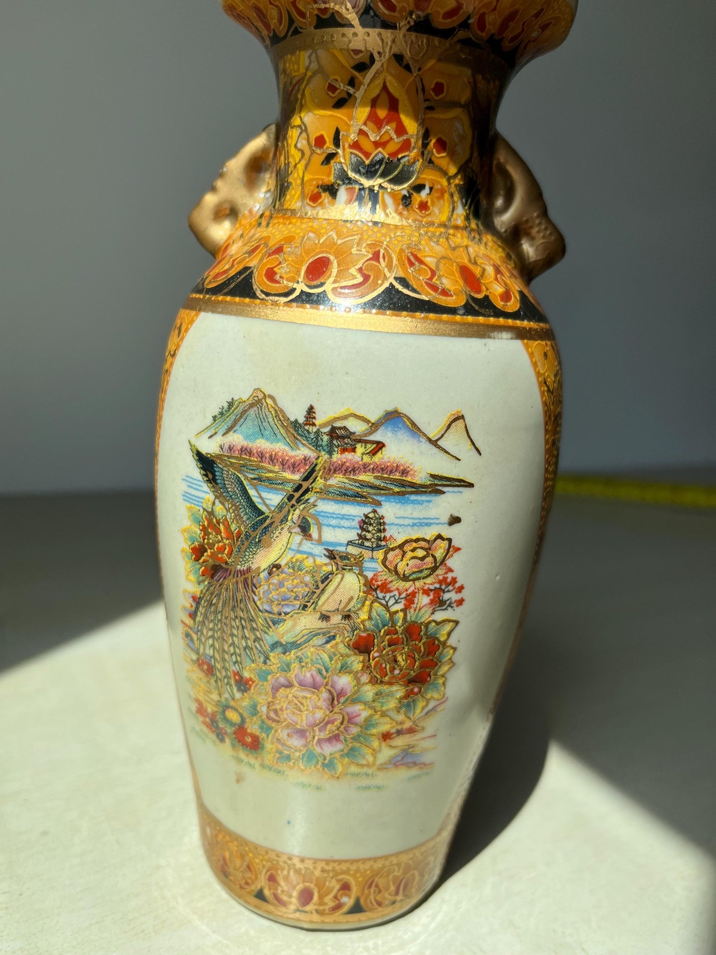 Beautiful vintage 1950s Japanese Satsuma Vase Hand Painted