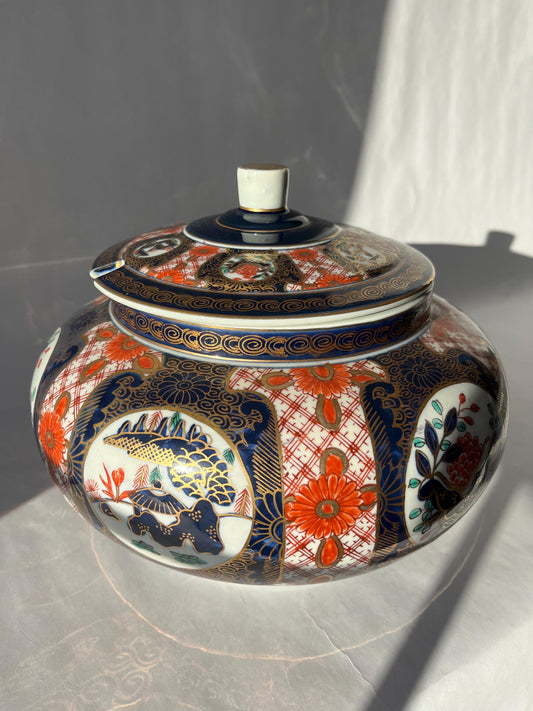 Large Imariware Hand Painted Vintage Japanese Soup Tureen