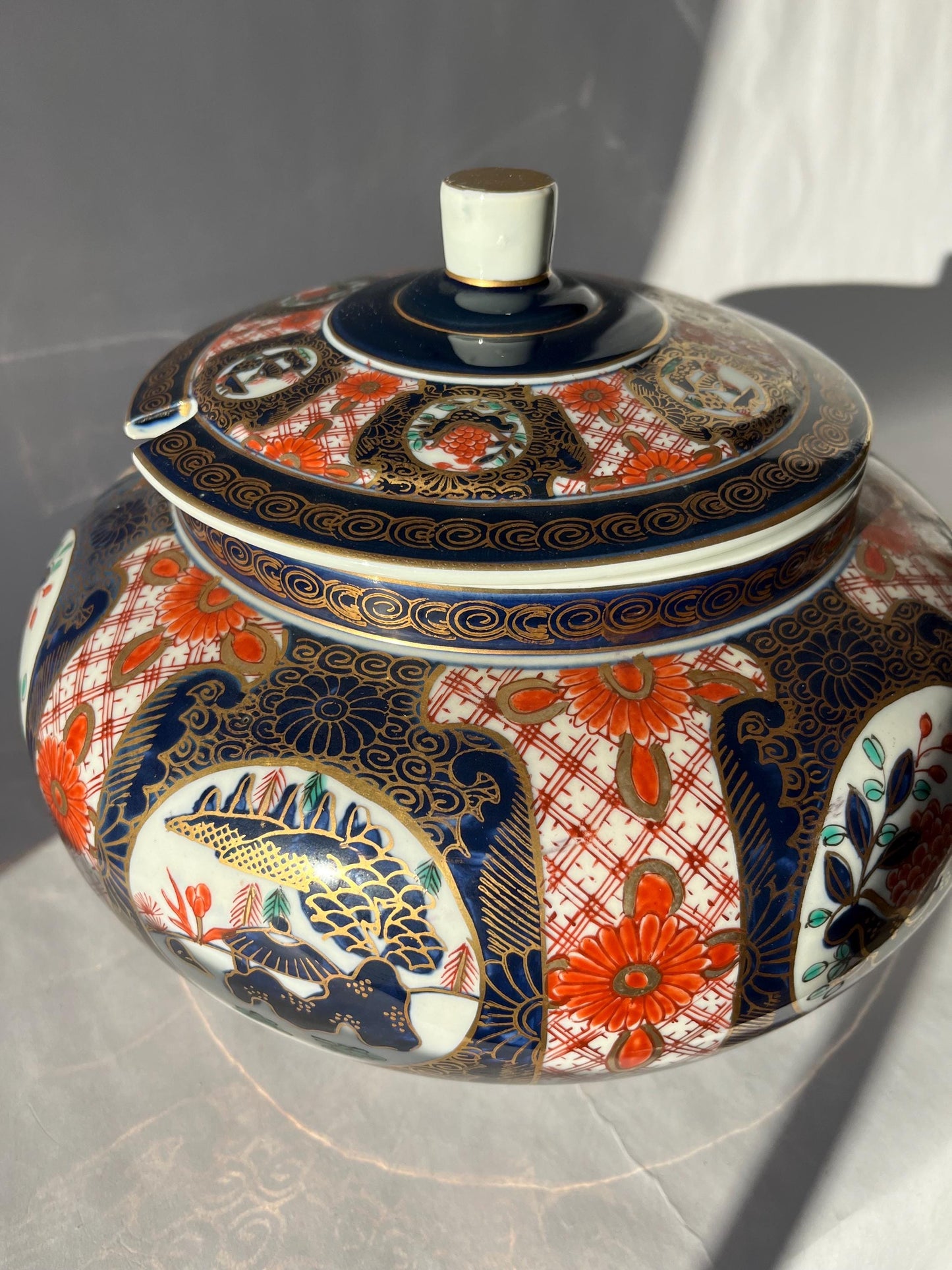 Large Imariware Hand Painted Vintage Japanese Soup Tureen