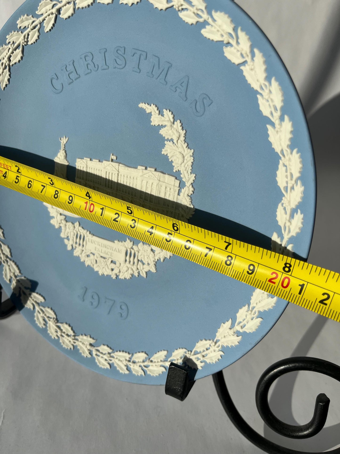 Vintage Wedgwood Jasperware Display Christmas Plate 1979 Buckingham Palace