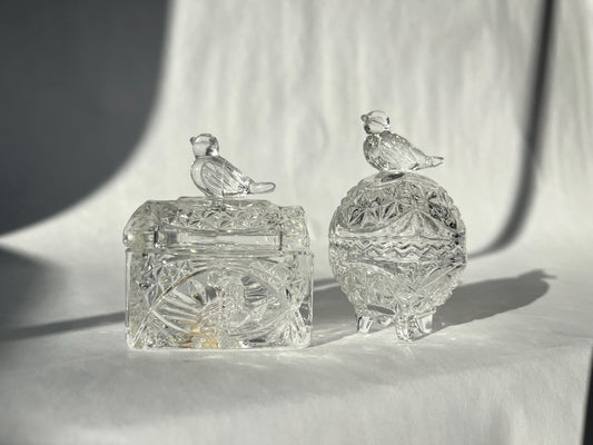 Two gorgeous 1980s Hofbauer Byrdes Collection Lead Crystal Trinket Ring Boxes Bird Finial Germany