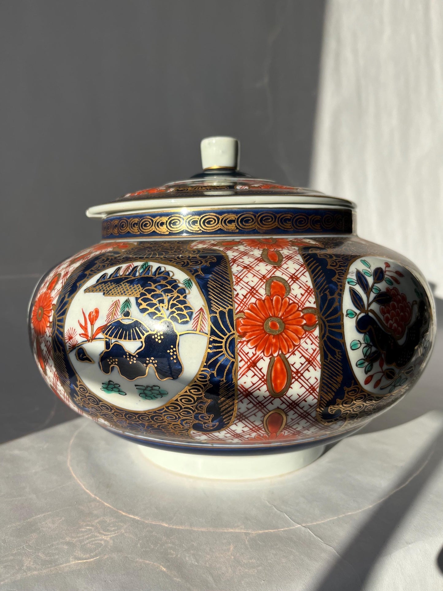 Large Imariware Hand Painted Vintage Japanese Soup Tureen
