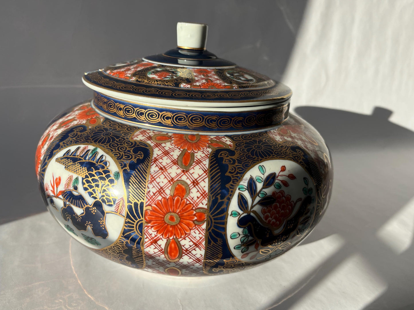 Large Imariware Hand Painted Vintage Japanese Soup Tureen