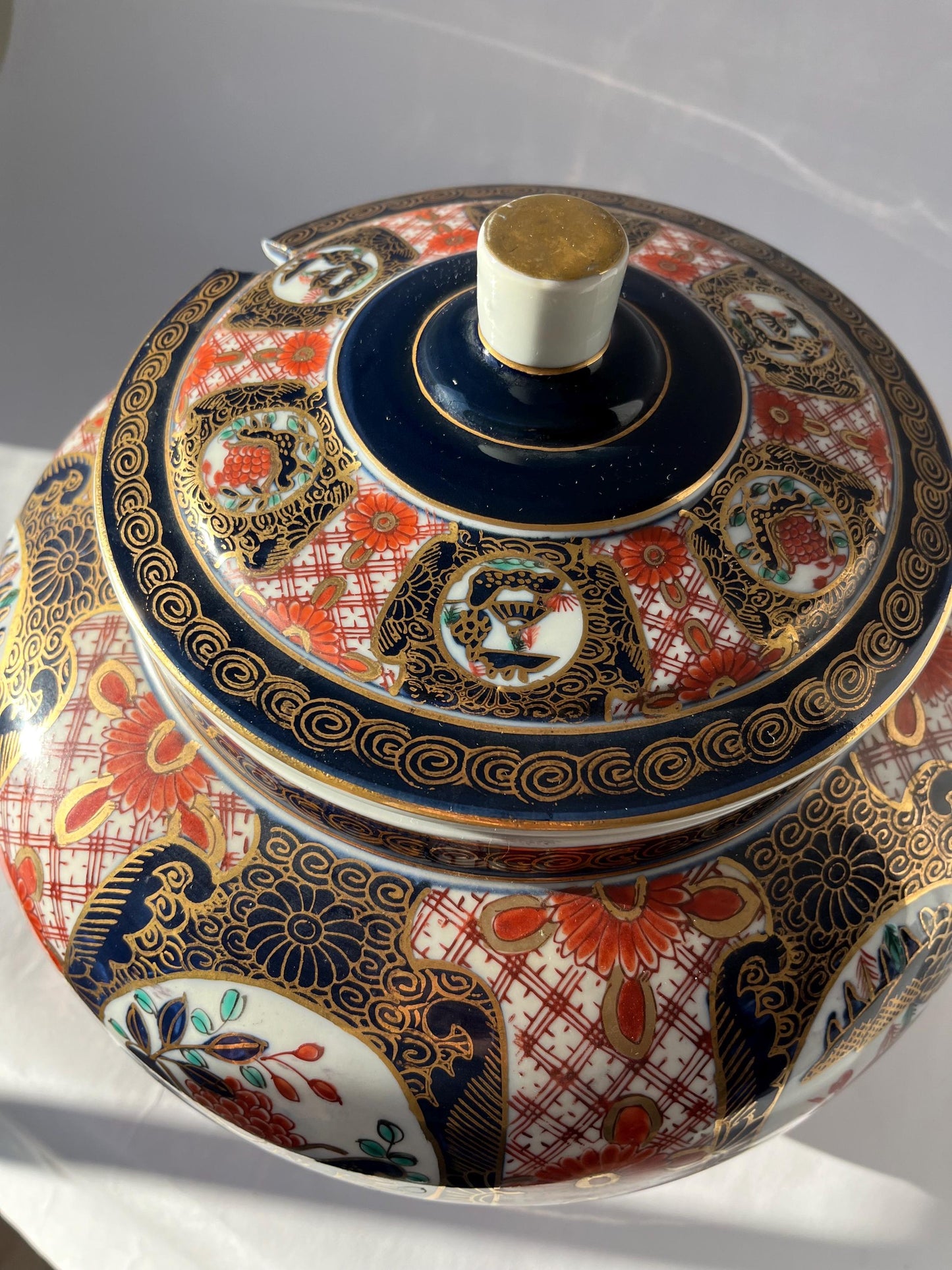Large Imariware Hand Painted Vintage Japanese Soup Tureen