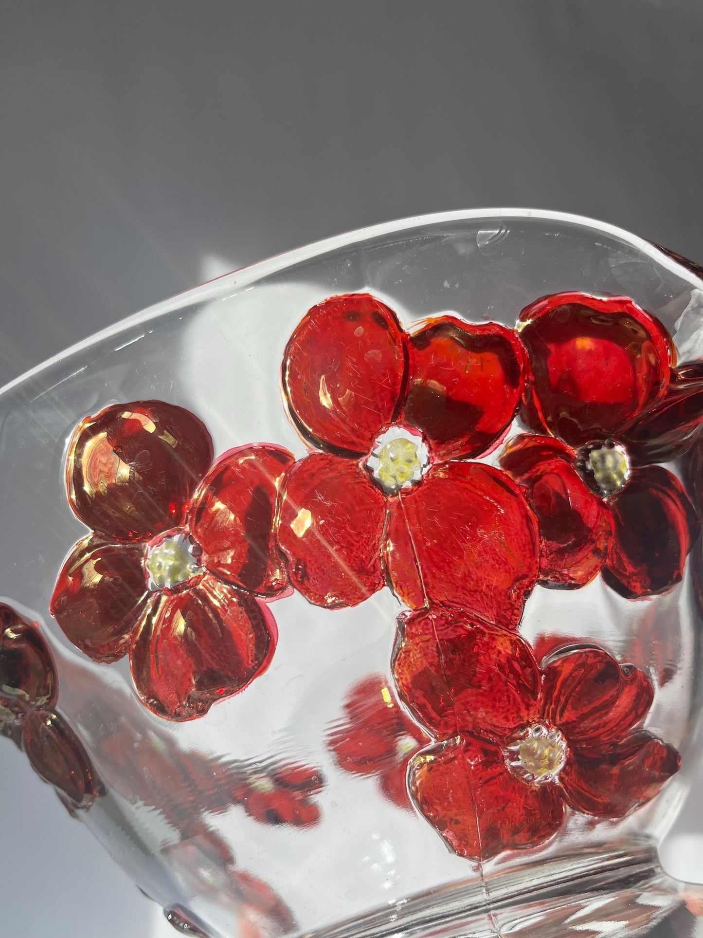 Stunning Colony Glass Dogwood Scalloped Glass Bowl Ruby Red Flowers