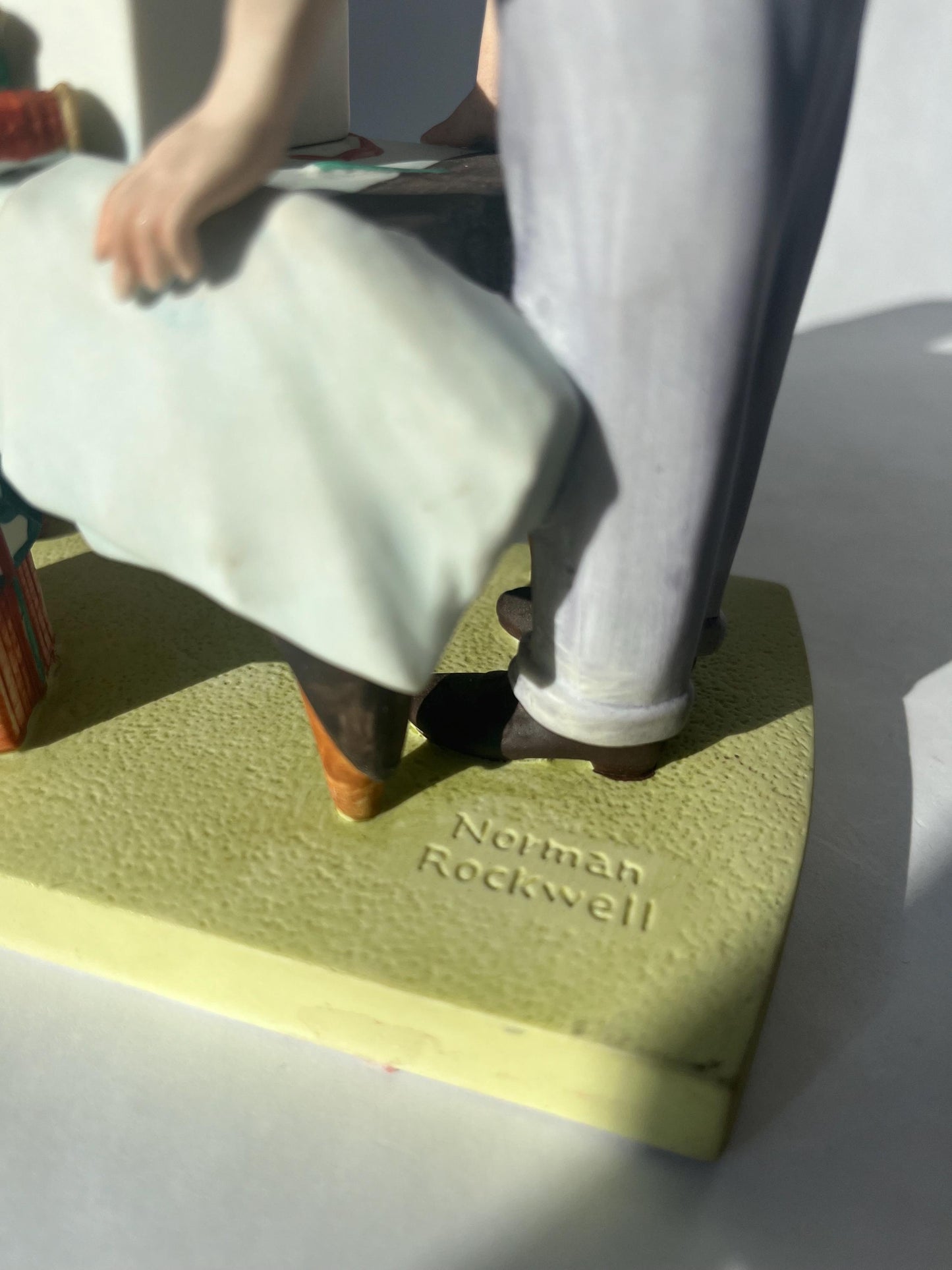 Vintage 1980 Figurine Wrapping Christmas Presents by Norman Rockwell American Family