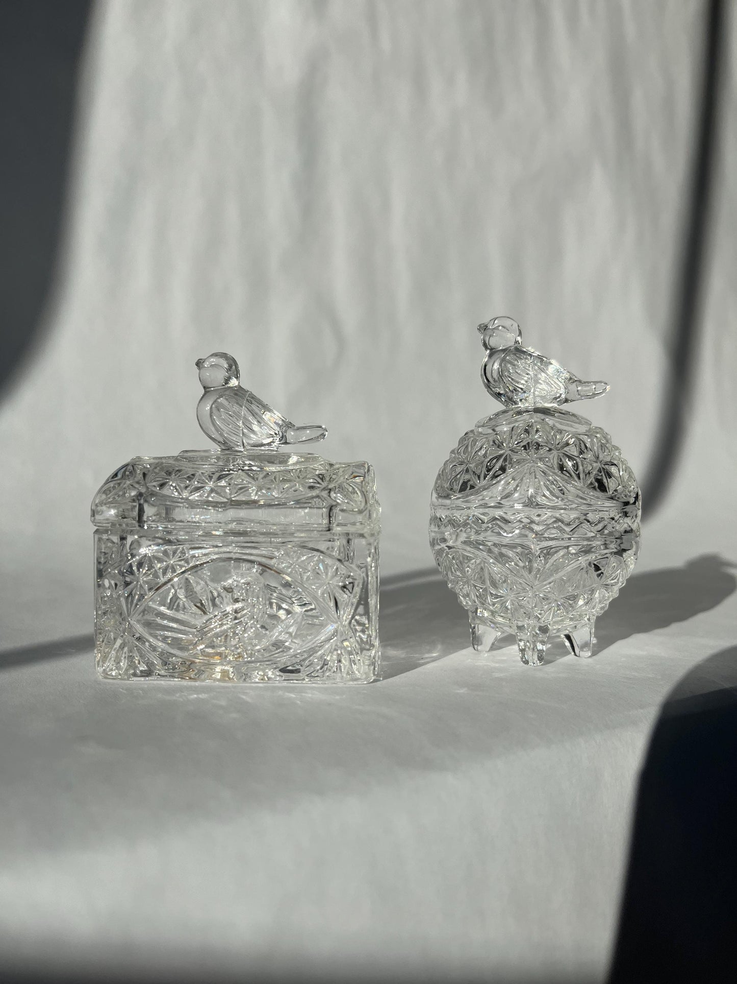 Two gorgeous 1980s Hofbauer Byrdes Collection Lead Crystal Trinket Ring Boxes Bird Finial Germany