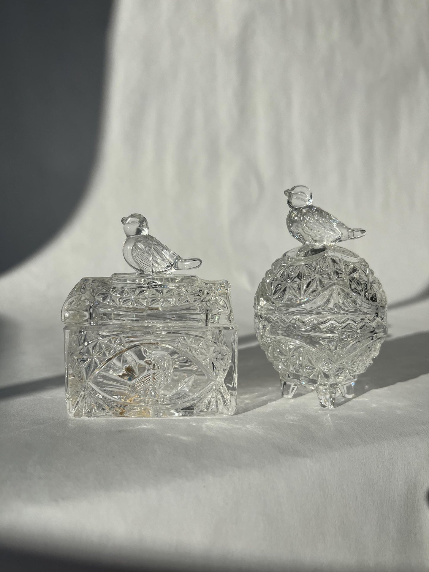 Two gorgeous 1980s Hofbauer Byrdes Collection Lead Crystal Trinket Ring Boxes Bird Finial Germany