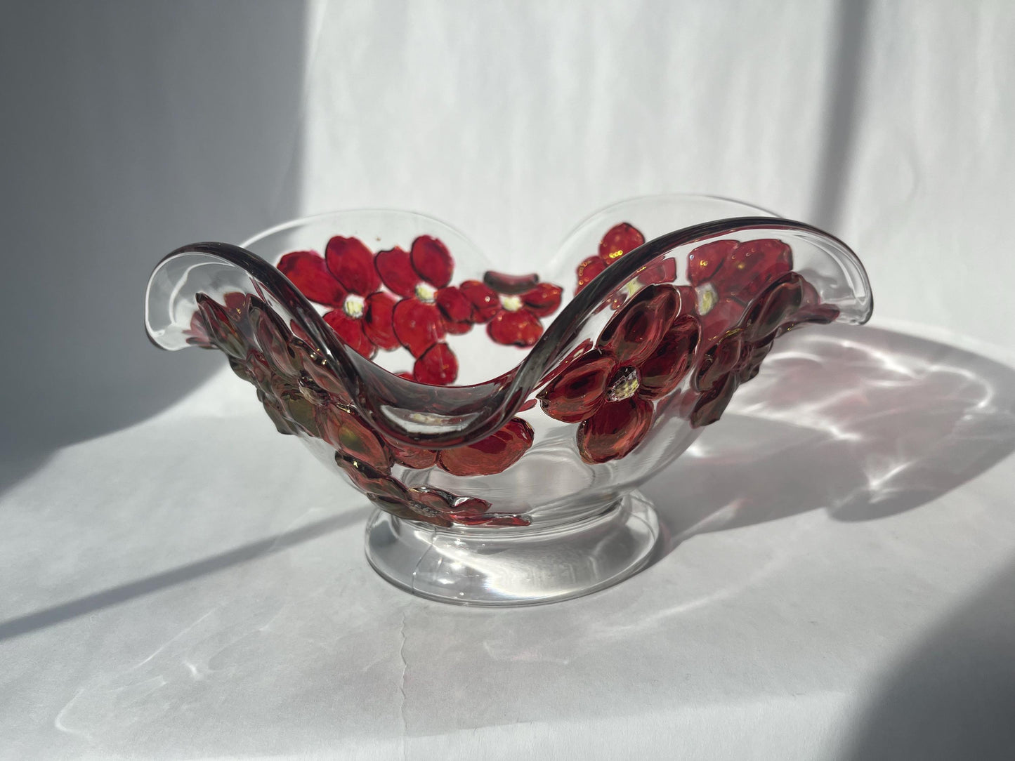 Stunning Colony Glass Dogwood Scalloped Glass Bowl Ruby Red Flowers