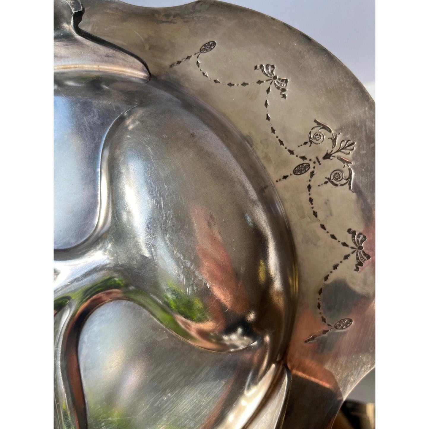 Oneida Silver Grosvenor Silverplated Meat Platter With Drip Well
