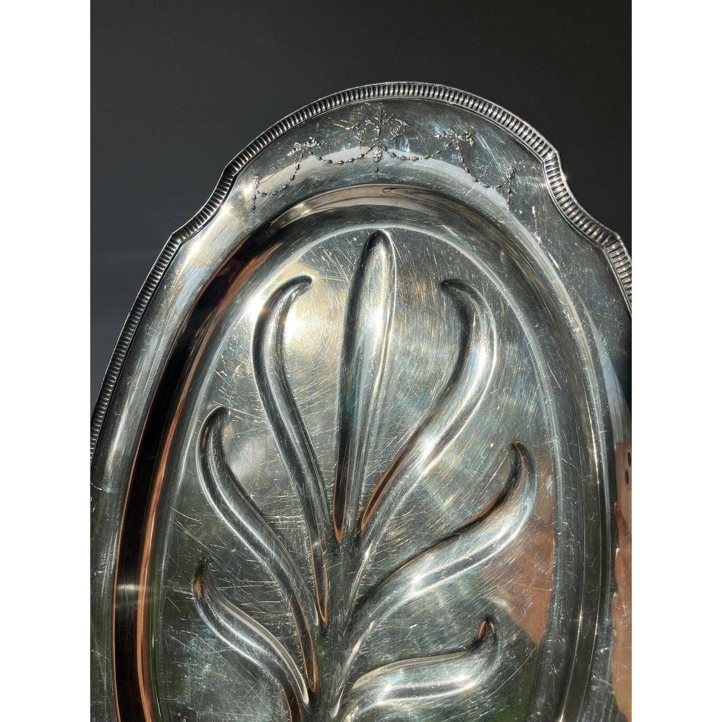 Oneida Silver Grosvenor Silverplated Meat Platter With Drip Well