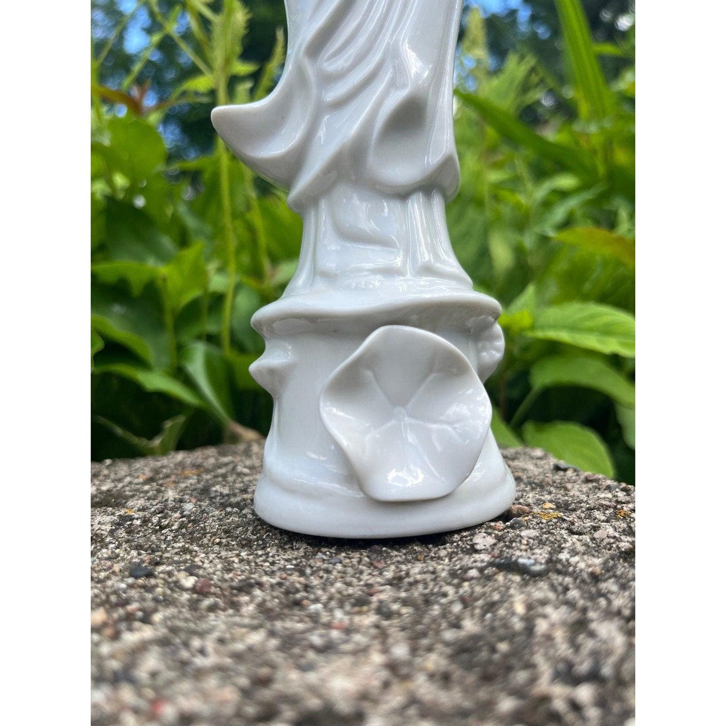Vintage Toyo Japan porcelain blanc de Chine figurine - goddess of compassion Quan Yin.