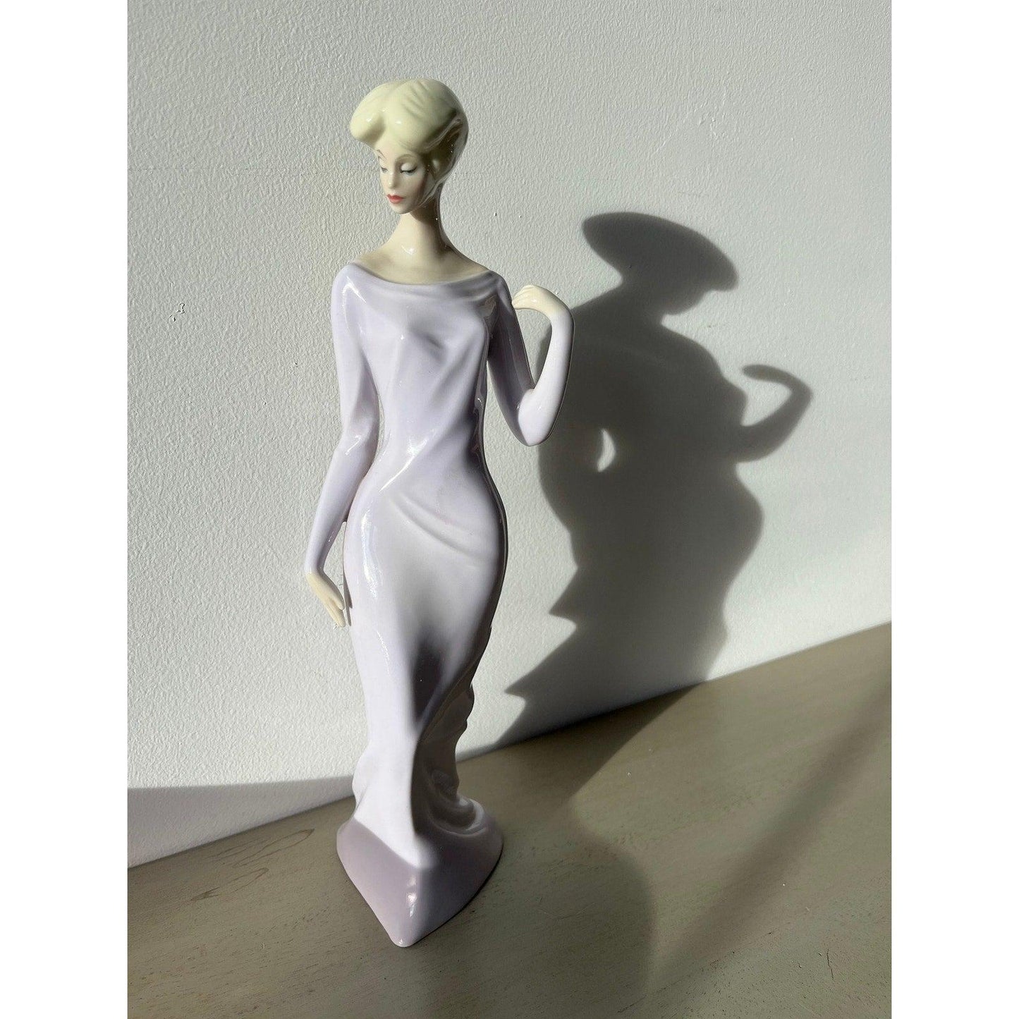 Vintage Royal Doulton ceramic figurine “Debutante