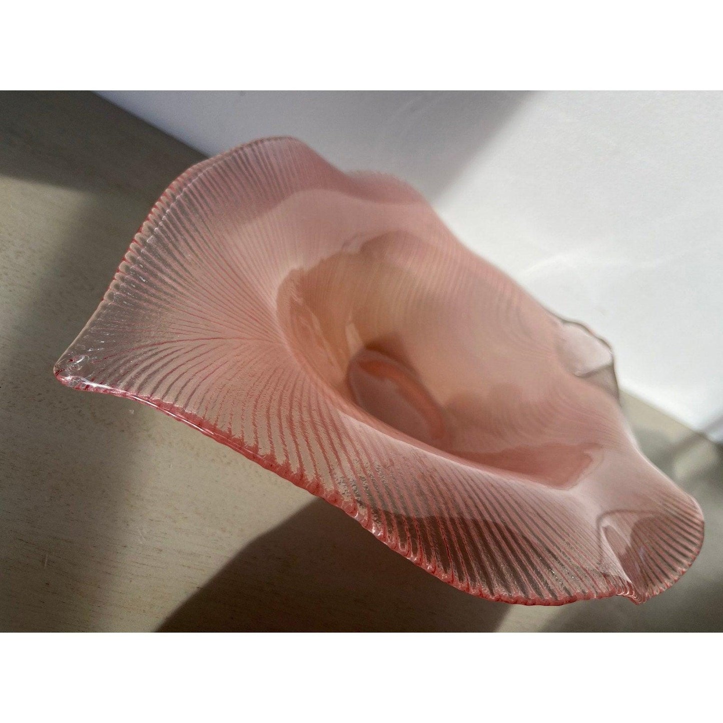 Vintage ‘Laslo for Mikasa pink satin art glass leaf shaped center piece bowl
