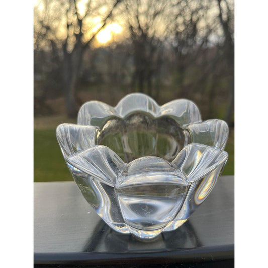 Vintage flower shaped heavy crystal glass candle light holder