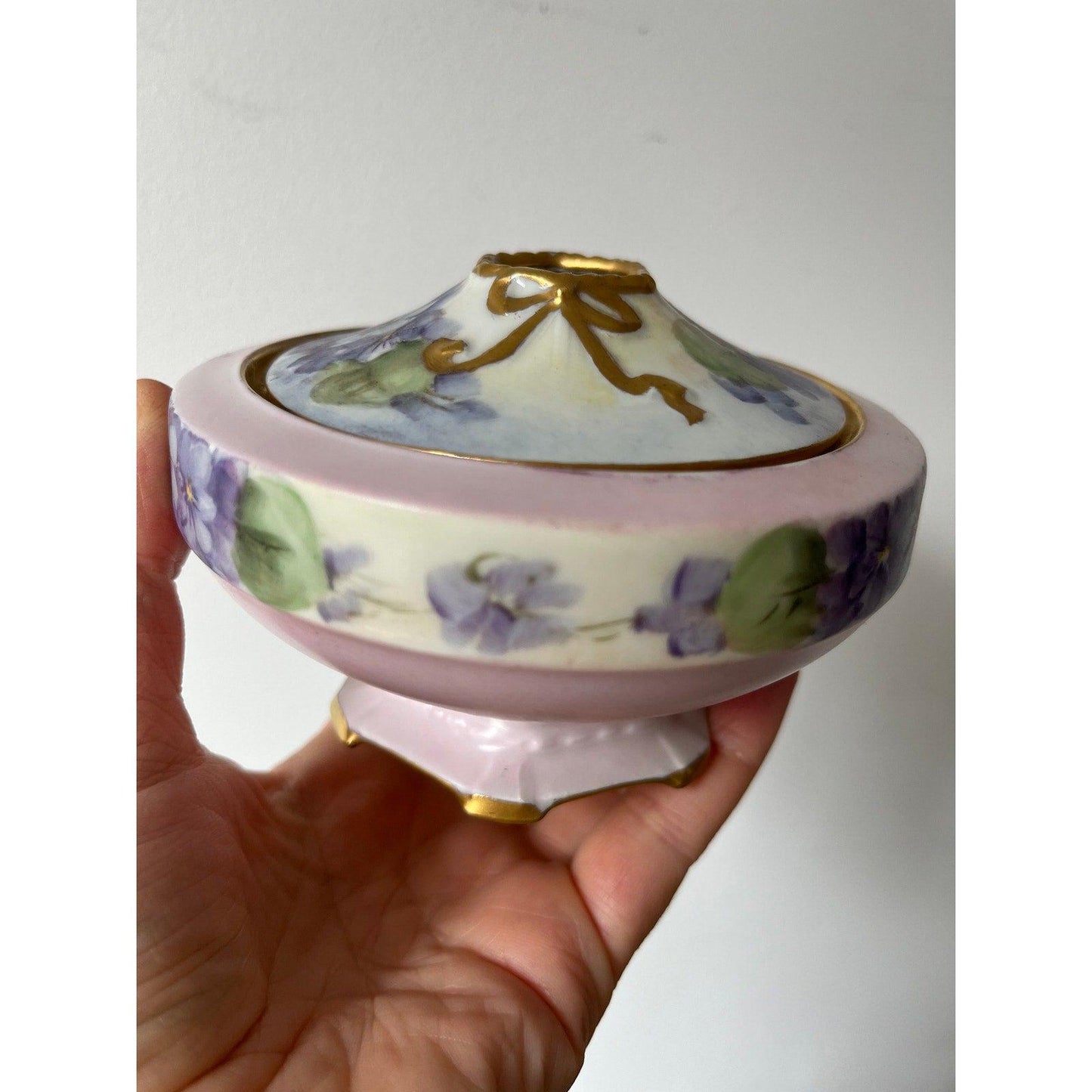 Antique Victorian hair receiver