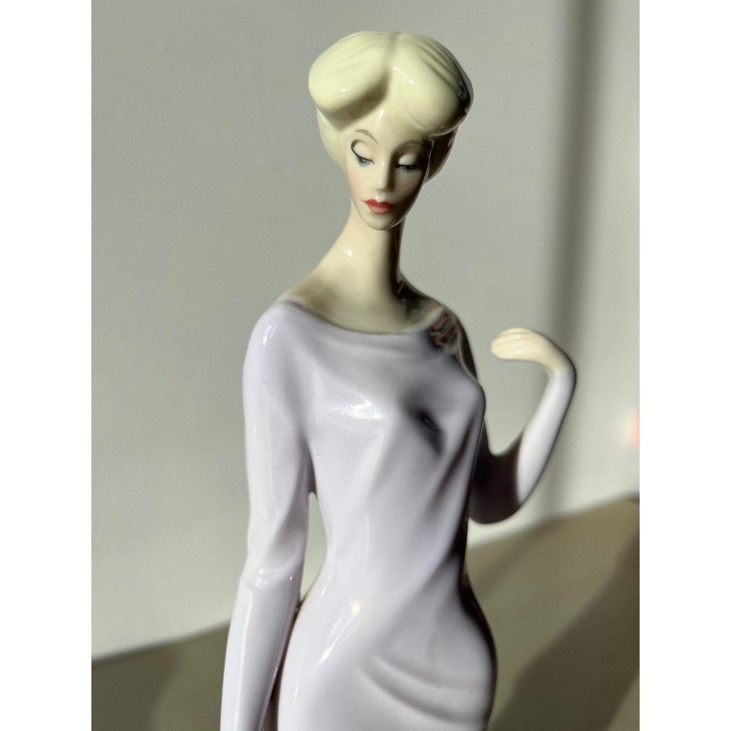 Vintage Royal Doulton ceramic figurine “Debutante