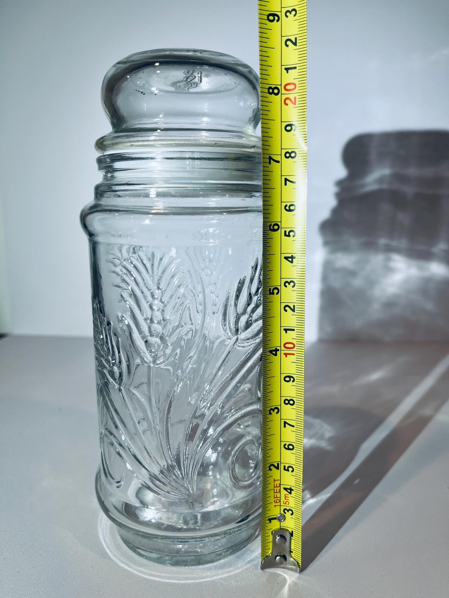 Vintage 1982 Planters Mr. Peanut Collectible Glass Apothecary Jar Wheat Stalk