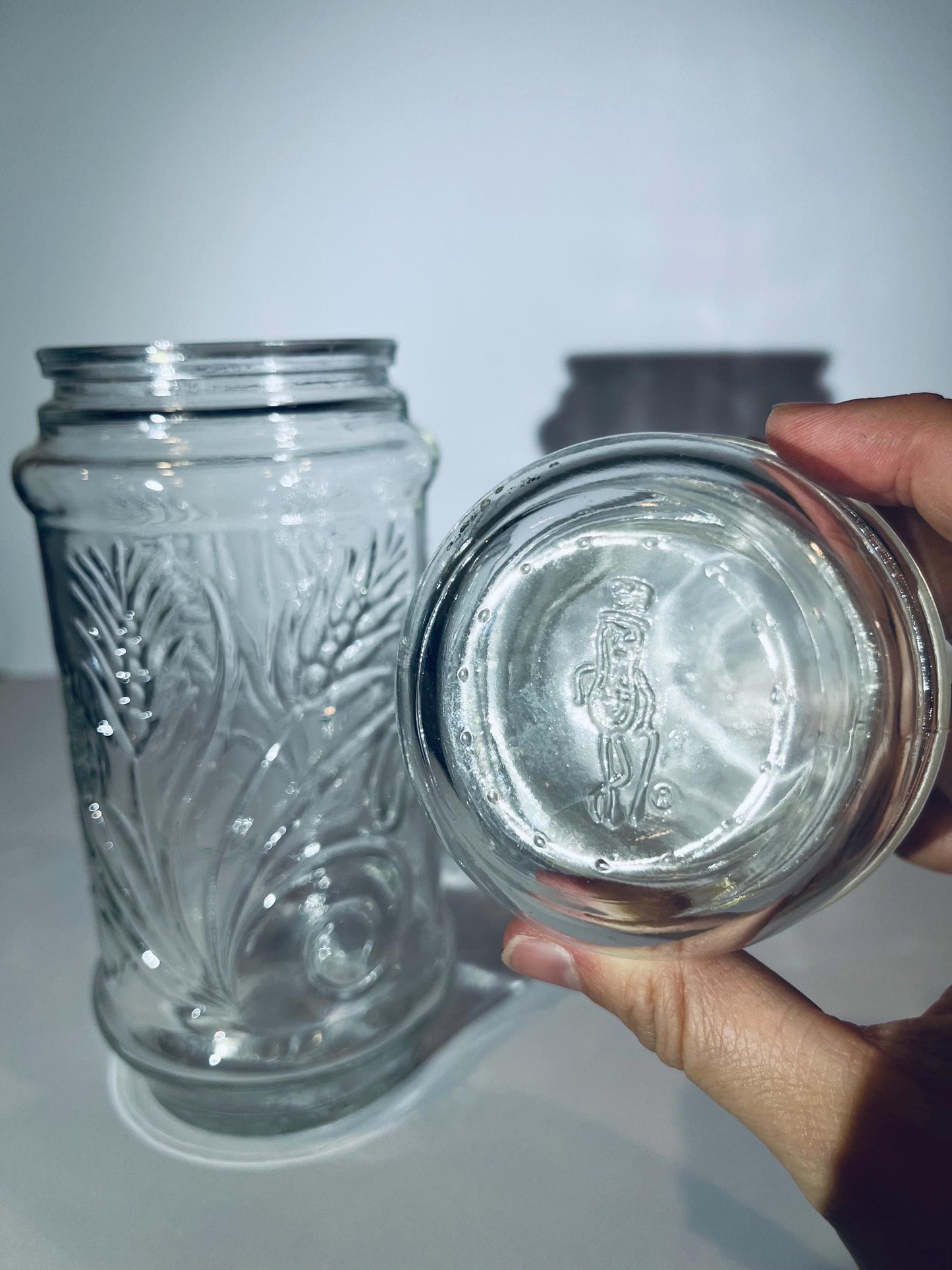 Vintage 1982 Planters Mr. Peanut Collectible Glass Apothecary Jar Wheat Stalk