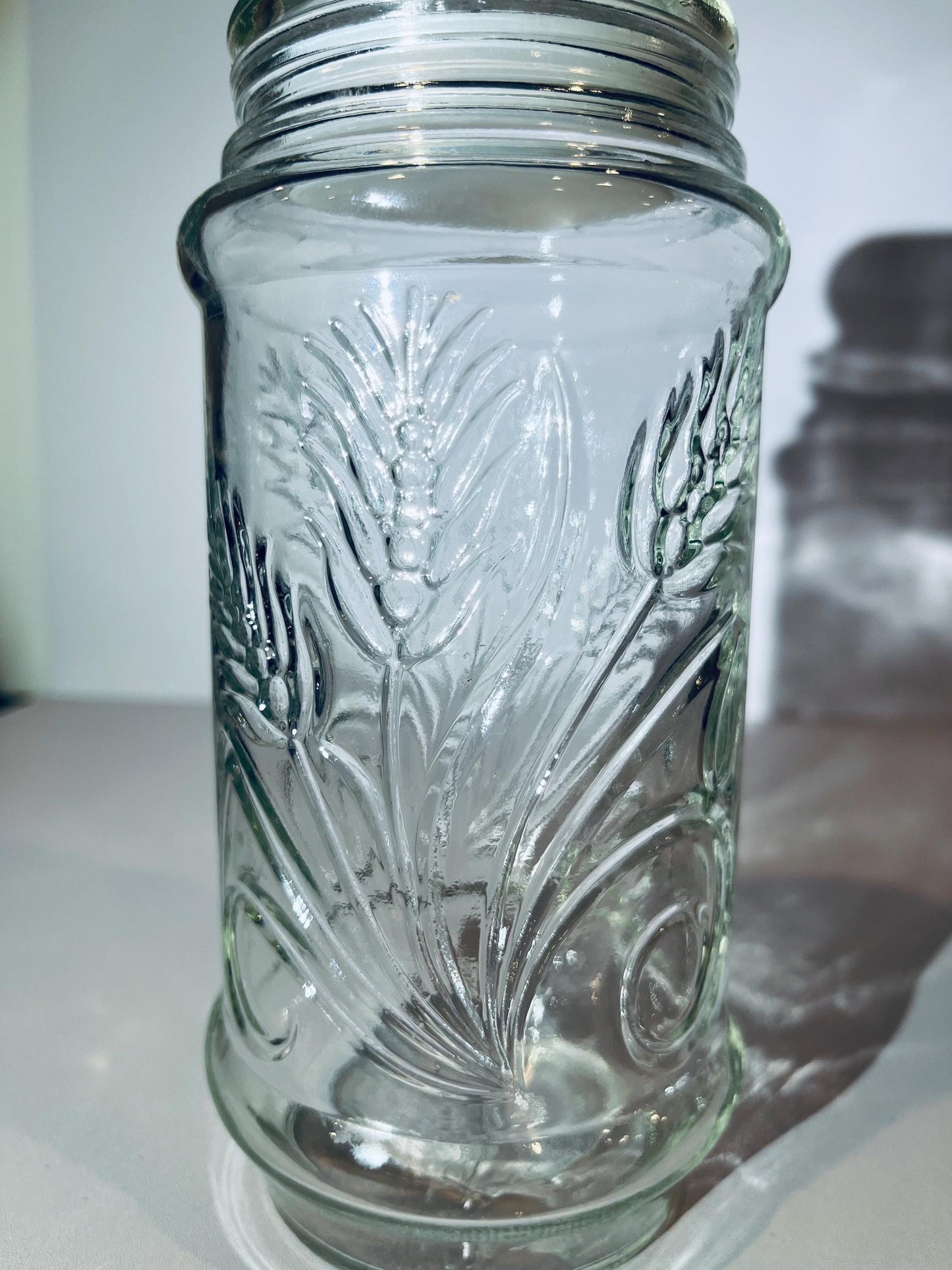 Vintage 1982 Planters Mr. Peanut Collectible Glass Apothecary Jar Wheat Stalk