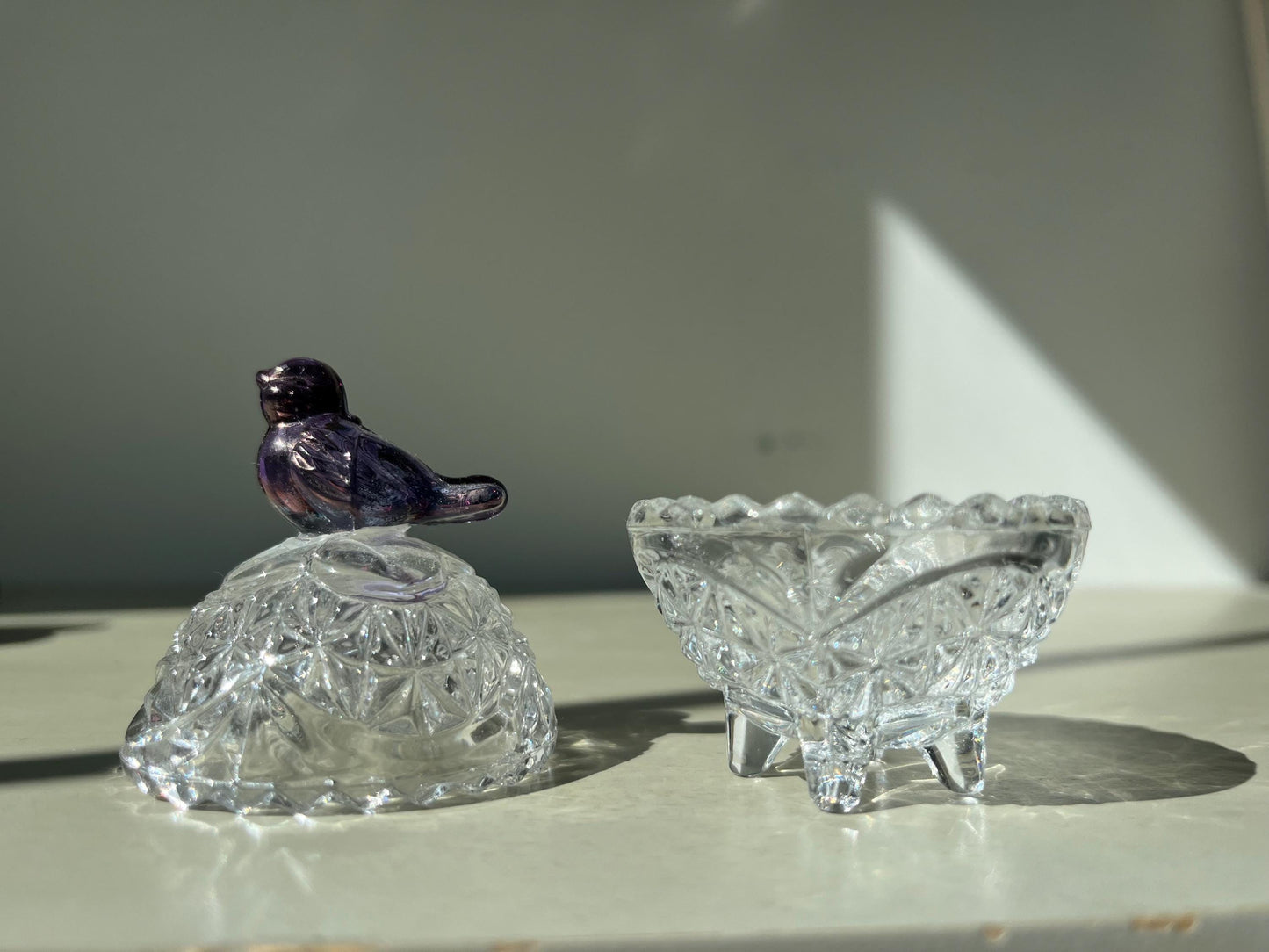 Vintagw Hofbauer Byrdes Lead Cut Crystal Bird Lided Round Dish Purple